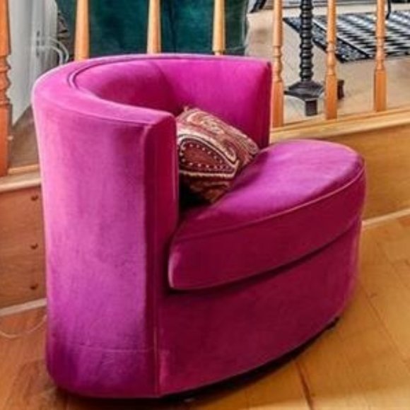 Meet your Posher, Venessa - Picture 1 of 1